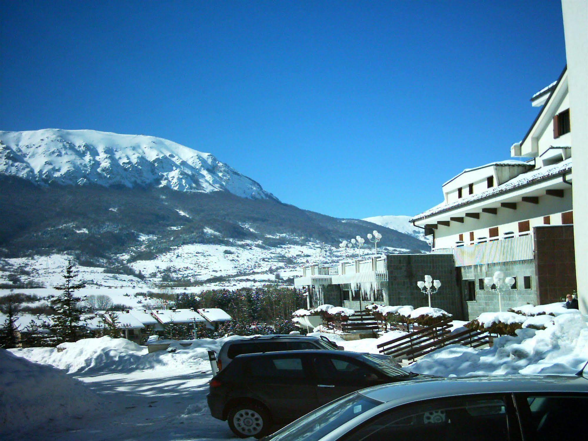 Grand Hotel Delle Rocche Rocca di Mezzo Eksteriør billede